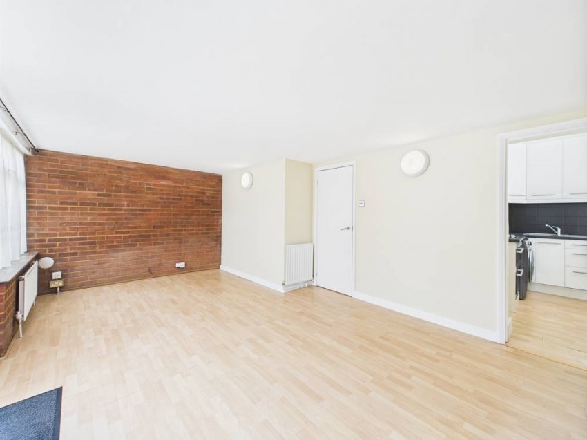 Images for Hanworth, Middlesex EAID:2640919782 BID:FEL