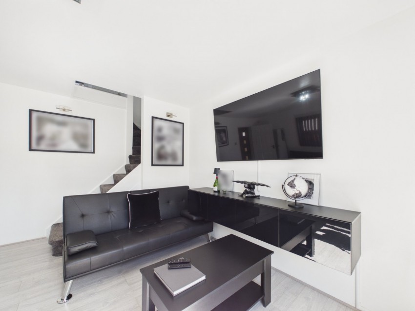 Images for Feltham, Middlesex EAID:2640919782 BID:FEL