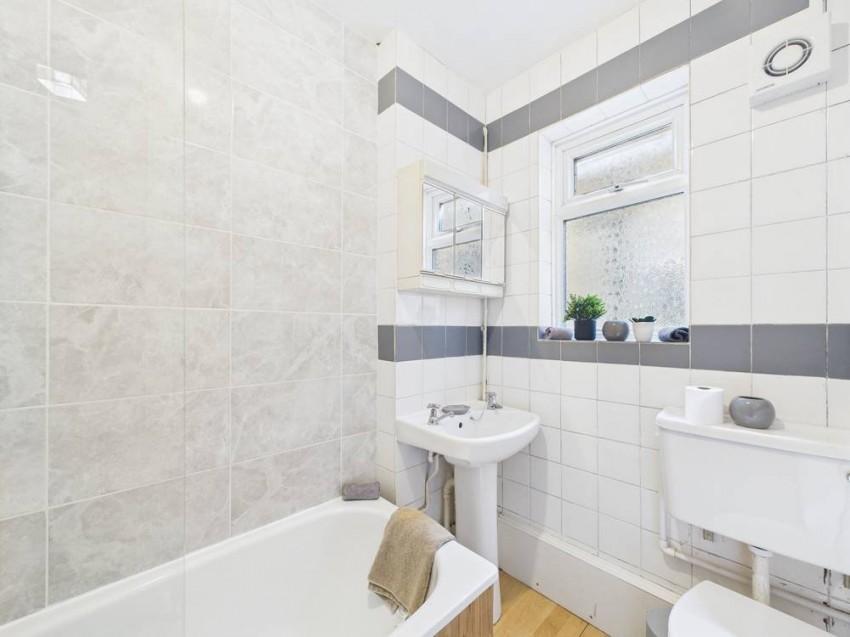 Images for Feltham, Middlesex EAID:2640919782 BID:FEL