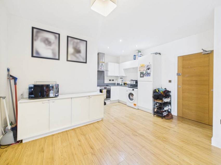 Images for Sunbury-on-Thames, Surrey EAID:2640919782 BID:FEL