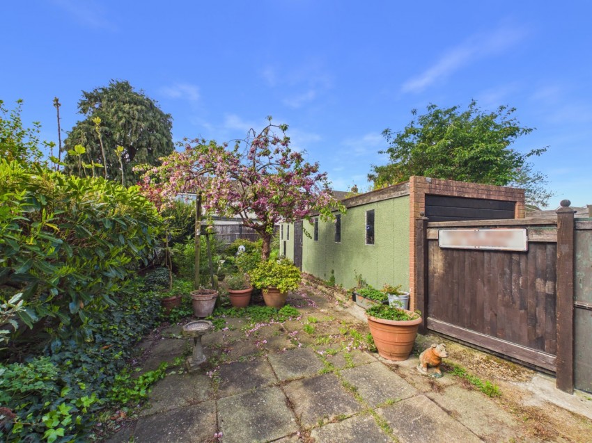 Images for Feltham EAID:2640919782 BID:FEL