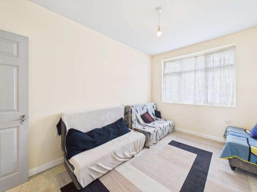 Images for Feltham, Surrey EAID:2640919782 BID:FEL