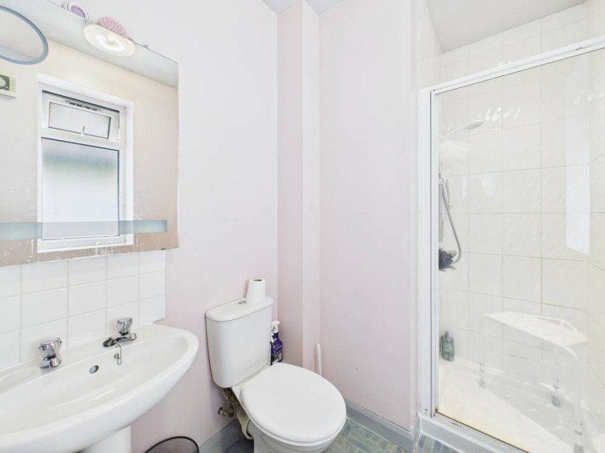 Images for Feltham, Surrey EAID:2640919782 BID:FEL