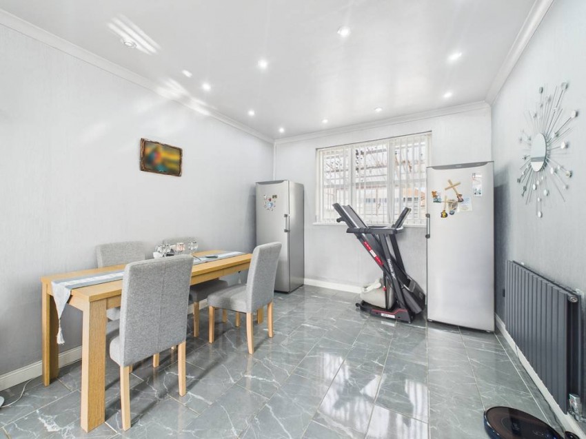 Images for Feltham, Middlesex EAID:2640919782 BID:FEL