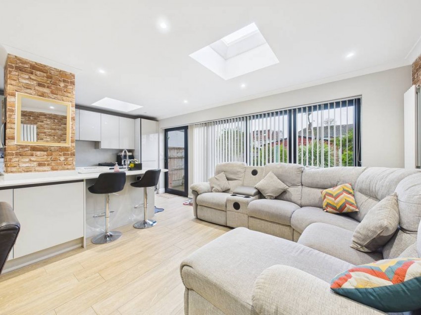 Images for Feltham, Middlesex EAID:2640919782 BID:FEL