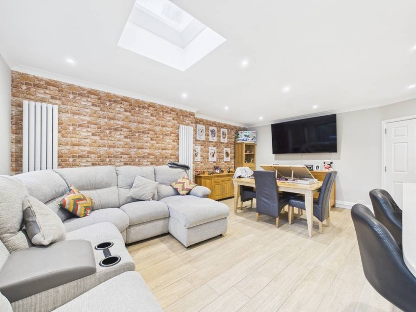 Images for Feltham, Middlesex EAID:2640919782 BID:FEL