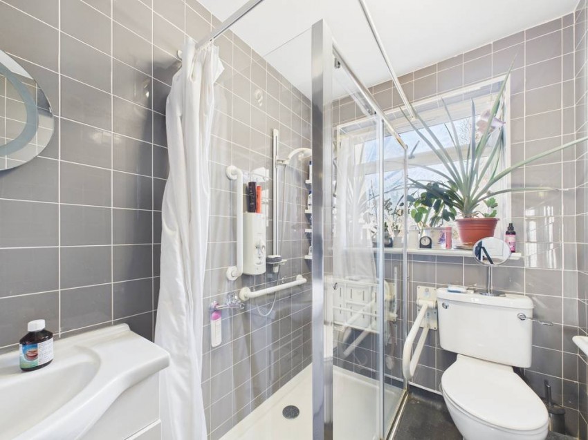 Images for Feltham, Middlesex EAID:2640919782 BID:FEL