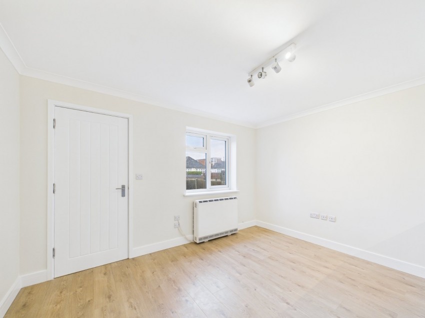 Images for Ashford, Surrey EAID:2640919782 BID:ASH