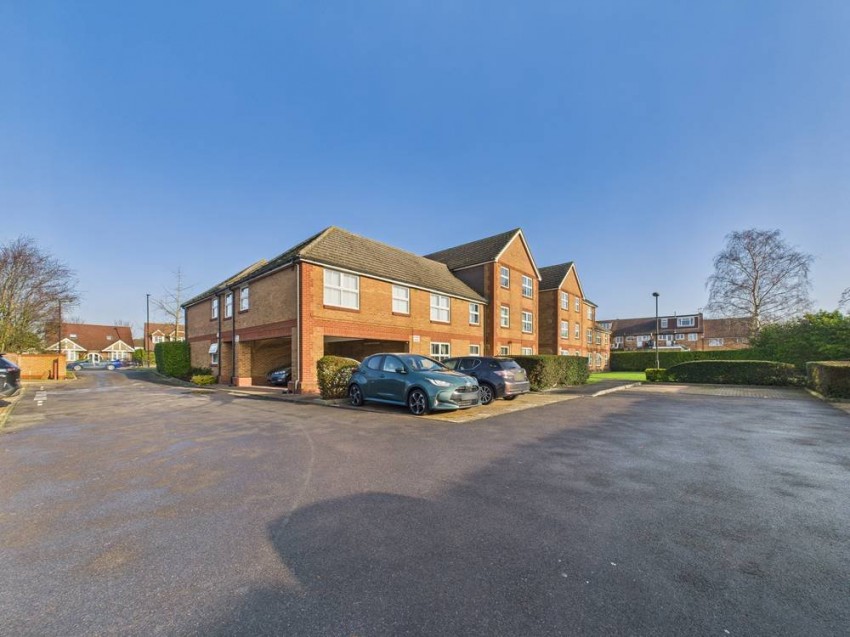 Images for Staines Road, Feltham, Greater London EAID:2640919782 BID:FEL