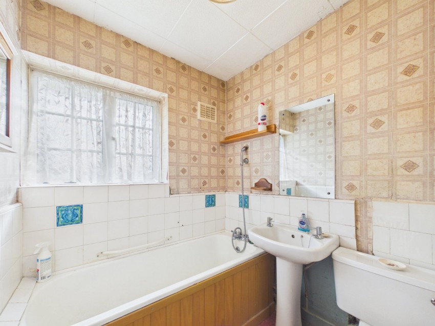 Images for Feltham EAID:2640919782 BID:FEL