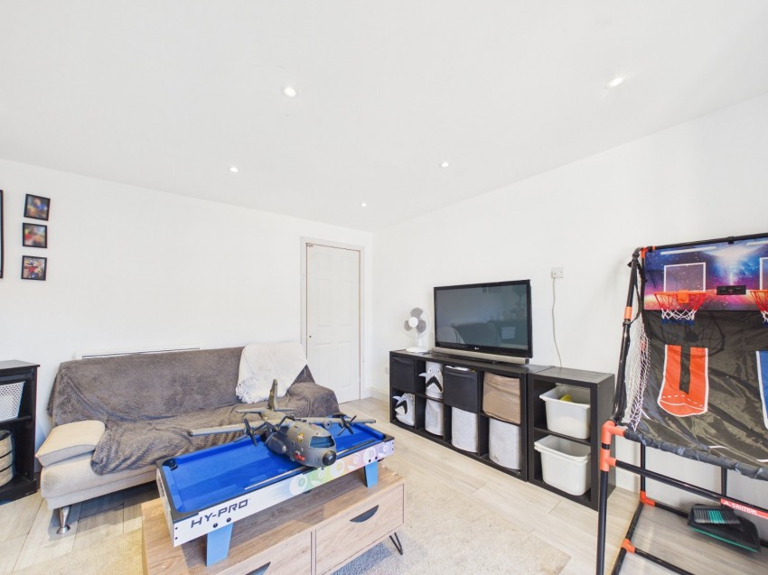 Images for Feltham, Middlesex EAID:2640919782 BID:FEL