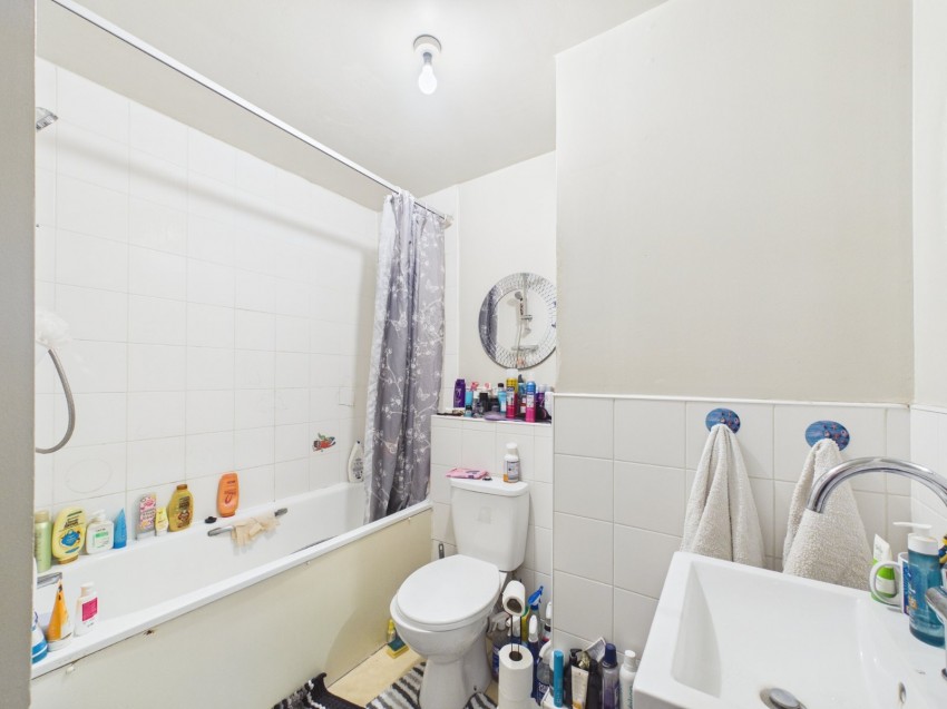 Images for Feltham EAID:2640919782 BID:FEL