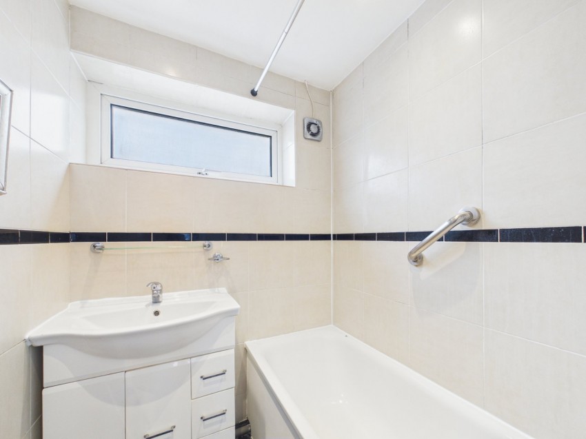 Images for Feltham EAID:2640919782 BID:FEL