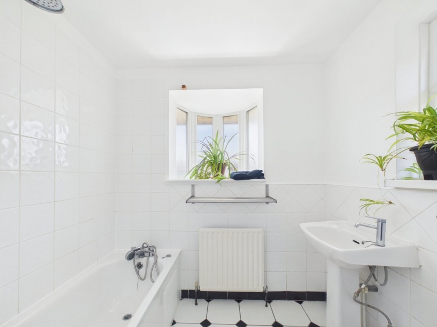 Images for Feltham EAID:2640919782 BID:FEL
