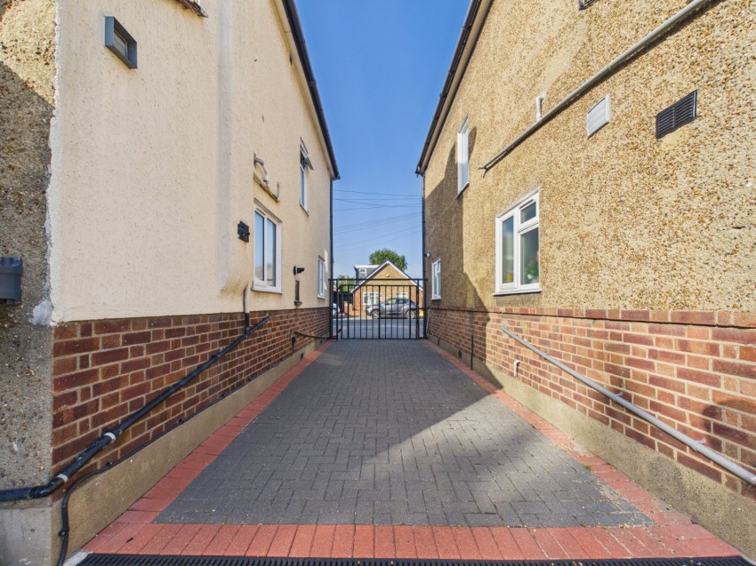 Images for Feltham EAID:2640919782 BID:FEL