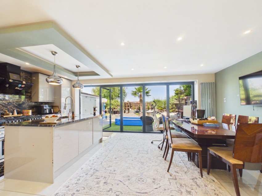 Images for Feltham, Middlesex EAID:2640919782 BID:FEL