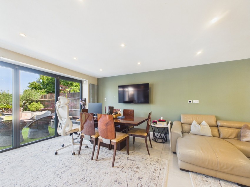 Images for Feltham, Middlesex EAID:2640919782 BID:FEL