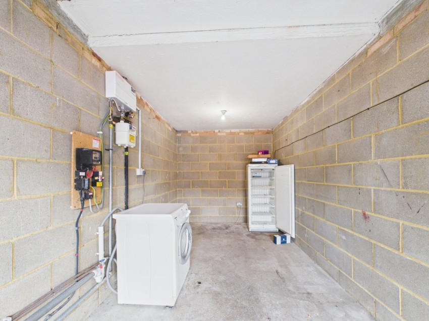 Images for Feltham, Middlesex EAID:2640919782 BID:FEL