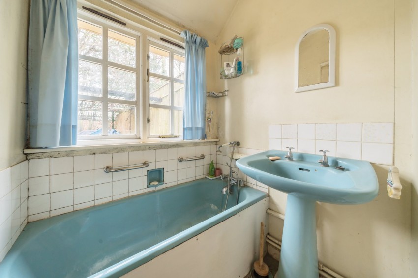 Images for Flackwell Heath, Buckinghamshire EAID:2640919782 BID:FHH