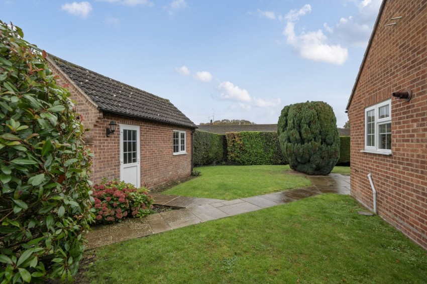 Images for Flackwell Heath, High Wycombe, Buckinghamshire EAID:2640919782 BID:FHH