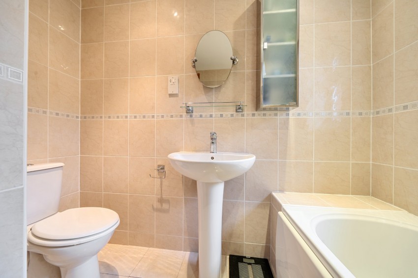 Images for Flackwell Heath, High Wycombe, Buckinghamshire EAID:2640919782 BID:FHH