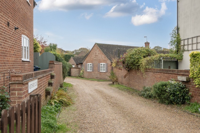 Images for Flackwell Heath, High Wycombe, Buckinghamshire EAID:2640919782 BID:FHH