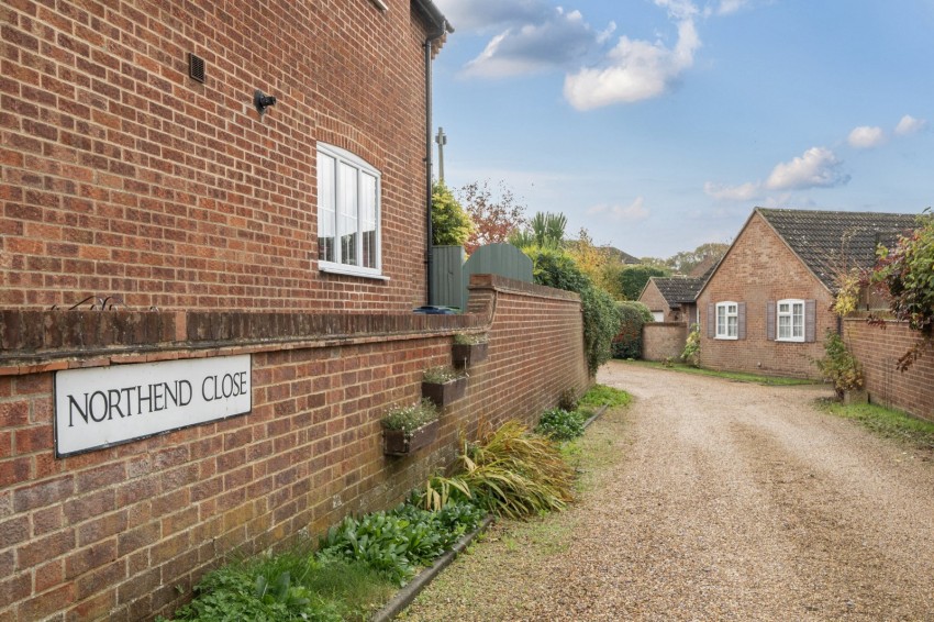 Images for Flackwell Heath, High Wycombe, Buckinghamshire EAID:2640919782 BID:FHH