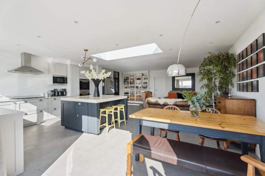 Images for Bourne End, Wooburn Green EAID:2640919782 BID:FHH