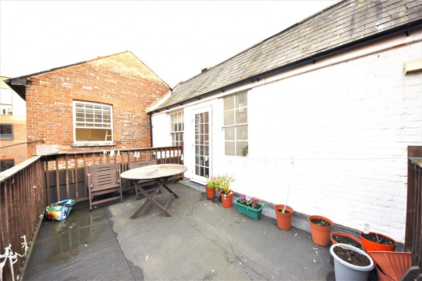 Images for High Wycombe EAID:2640919782 BID:FHH