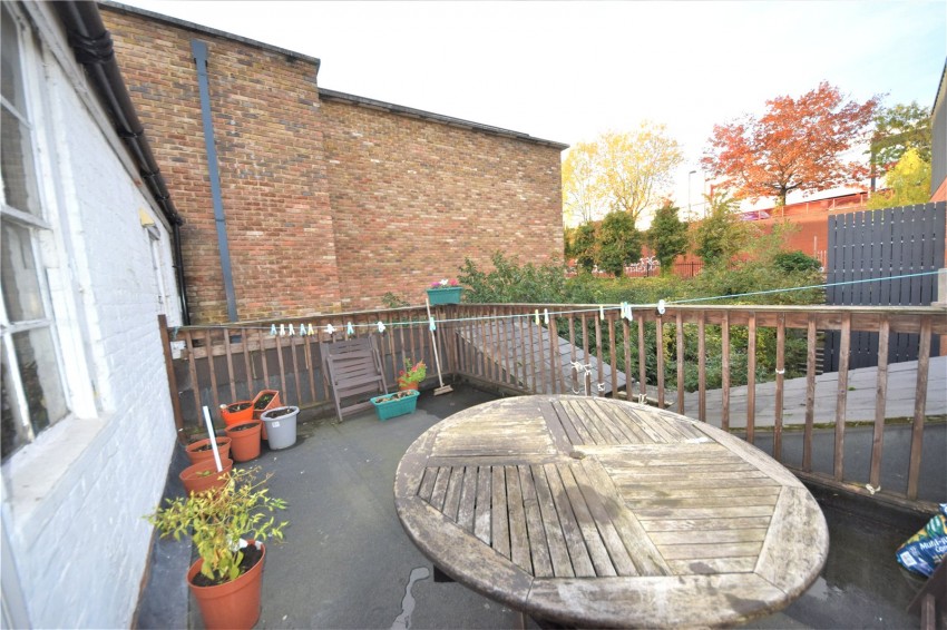 Images for High Wycombe EAID:2640919782 BID:FHH