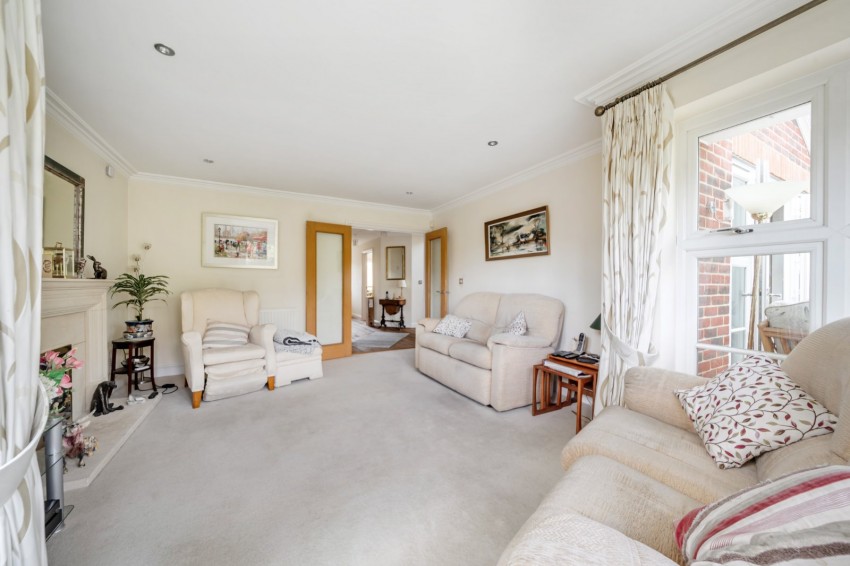 Images for Flackwell Heath, High Wycombe EAID:2640919782 BID:FHH