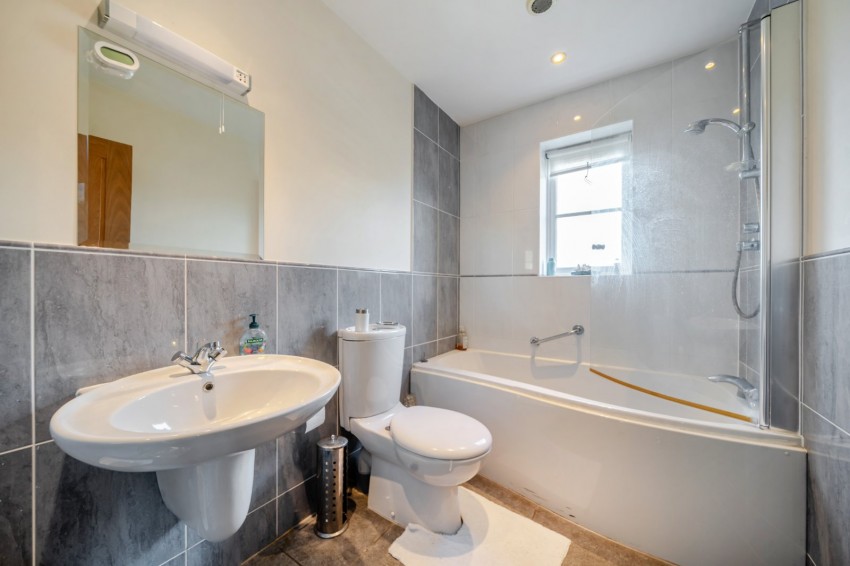 Images for Flackwell Heath, High Wycombe EAID:2640919782 BID:FHH