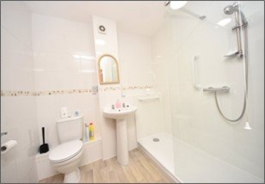 Images for Straight Bit, Flackwell Heath, High Wycombe EAID:2640919782 BID:FHL