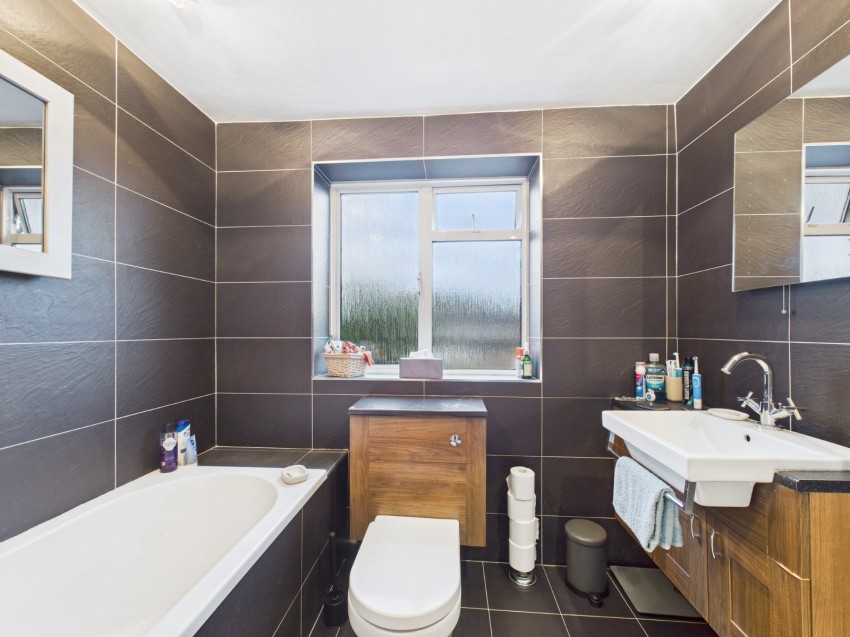 Images for Flackwell Heath, High Wycombe EAID:2640919782 BID:FHH