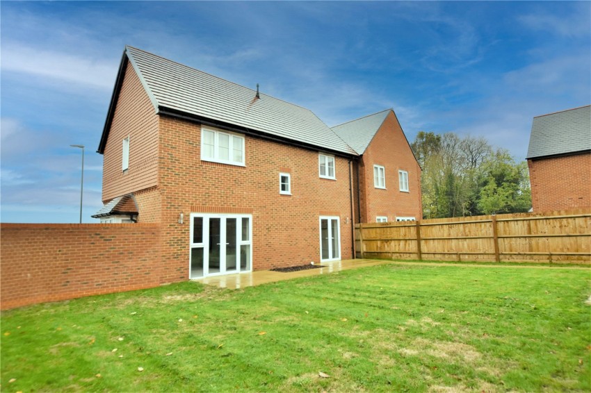 Images for High Wycombe EAID:2640919782 BID:FHL