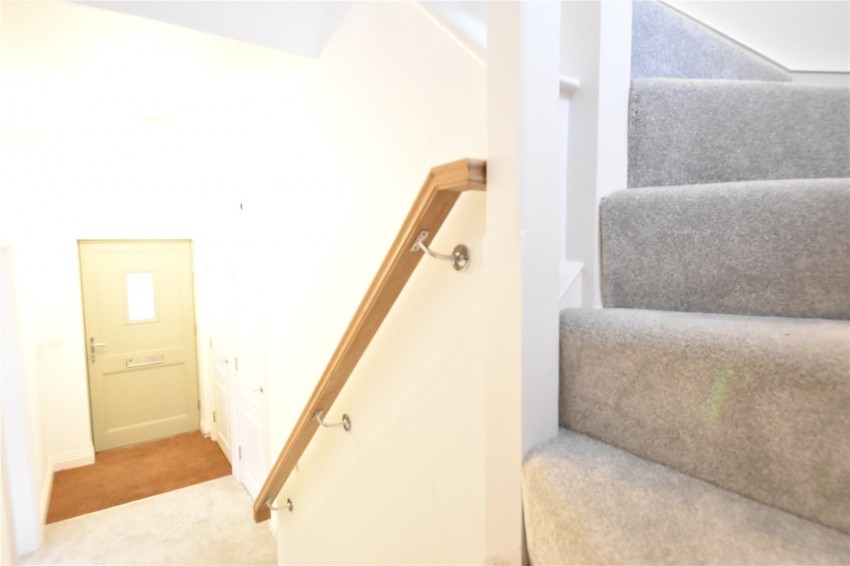 Images for High Wycombe EAID:2640919782 BID:FHL