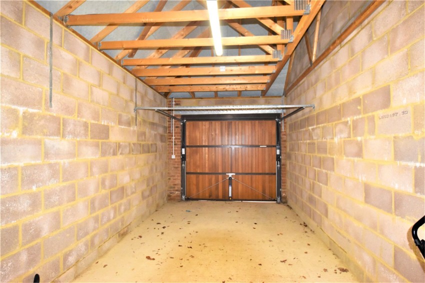 Images for High Wycombe EAID:2640919782 BID:FHL