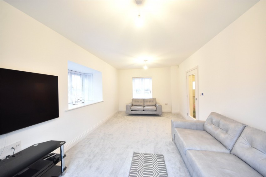 Images for High Wycombe EAID:2640919782 BID:FHL