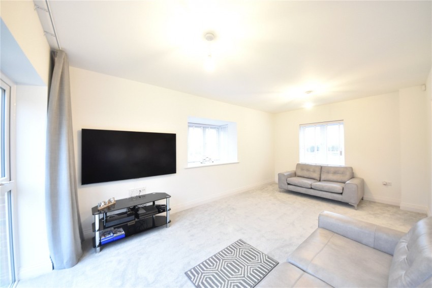 Images for High Wycombe EAID:2640919782 BID:FHL