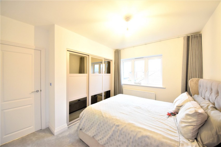 Images for High Wycombe EAID:2640919782 BID:FHL