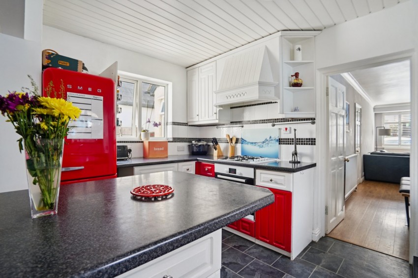 Images for Wooburn Green, High Wycombe EAID:2640919782 BID:FHH