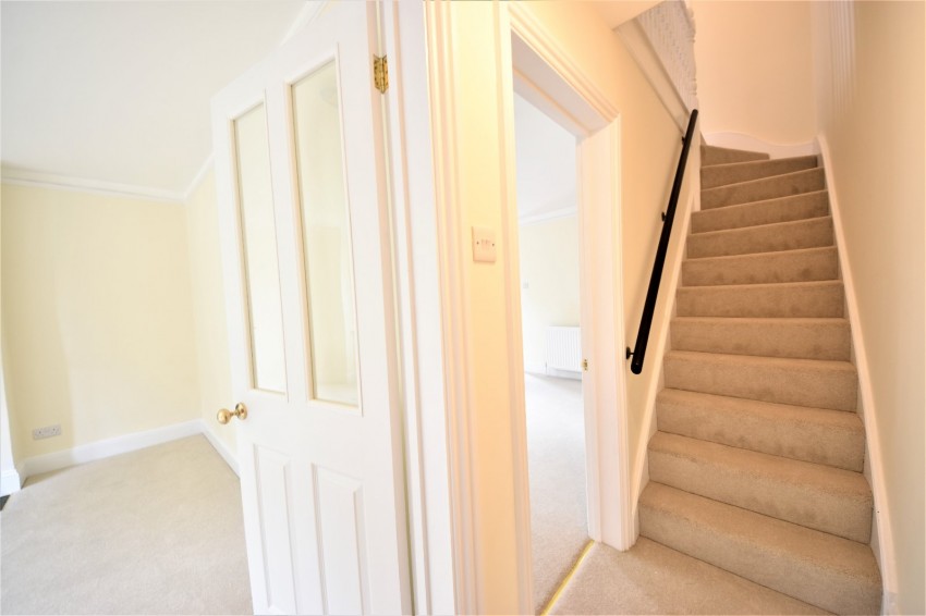 Images for Bourne End, Wooburn Green EAID:2640919782 BID:FHL