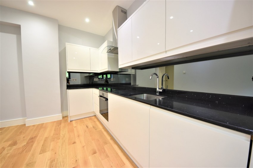 Images for Loudwater, High Wycombe EAID:2640919782 BID:FHL