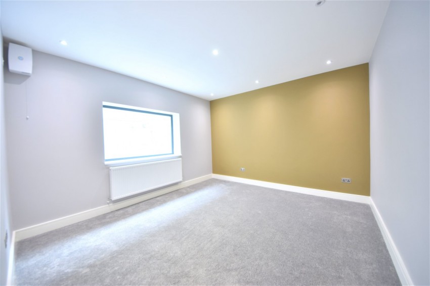 Images for Loudwater, High Wycombe EAID:2640919782 BID:FHL