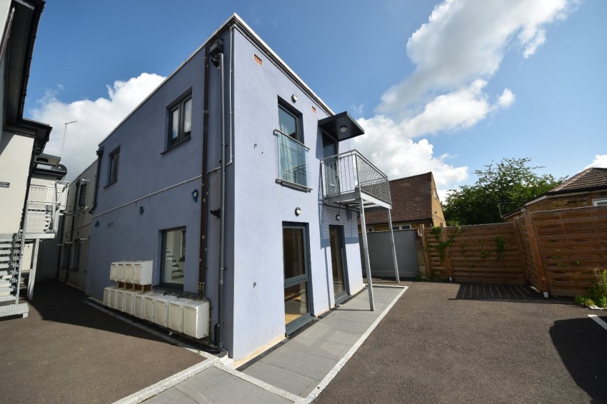 Images for Loudwater, High Wycombe EAID:2640919782 BID:FHL
