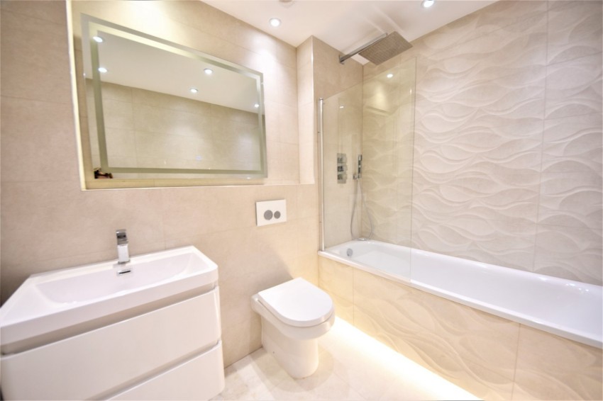 Images for Loudwater, High Wycombe EAID:2640919782 BID:FHL