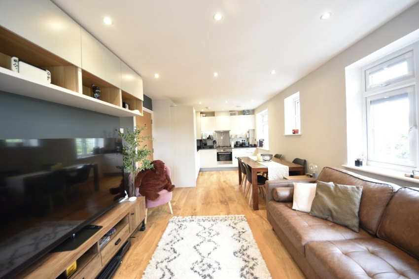 Images for Wooburn Green, High Wycombe EAID:2640919782 BID:FHL