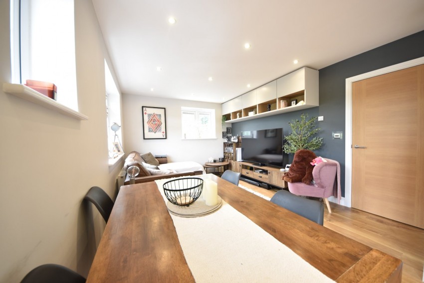 Images for Wooburn Green, High Wycombe EAID:2640919782 BID:FHL