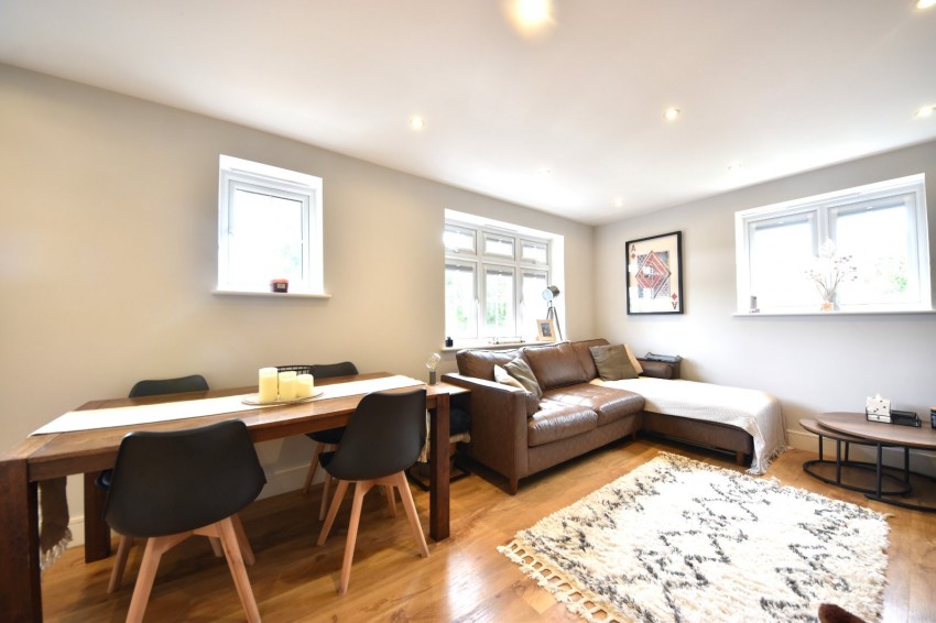 Images for Wooburn Green, High Wycombe EAID:2640919782 BID:FHL