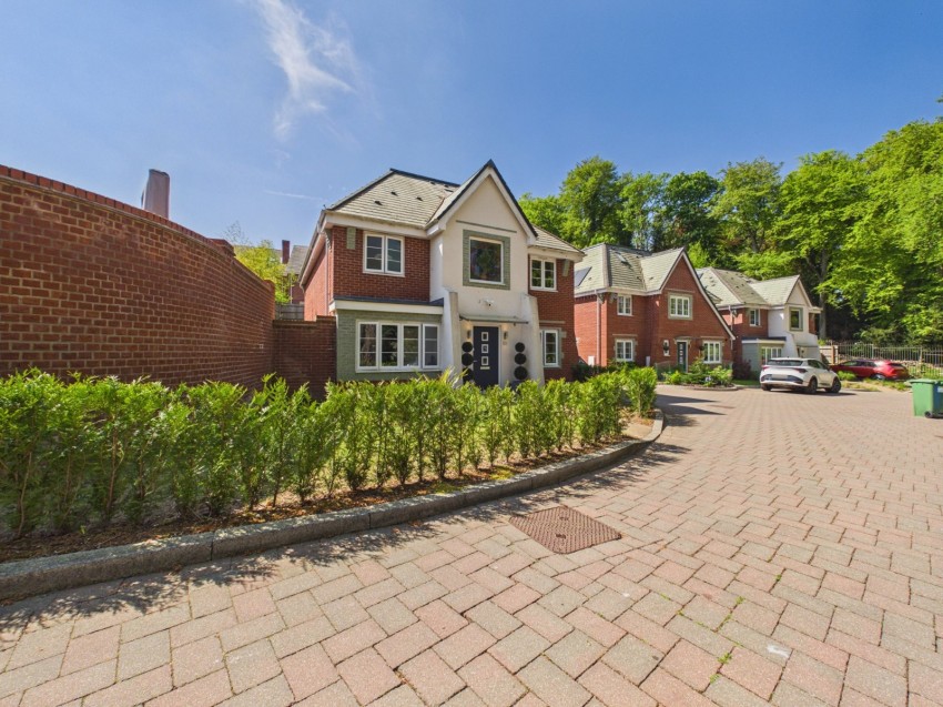 Images for High Wycombe EAID:2640919782 BID:FHH